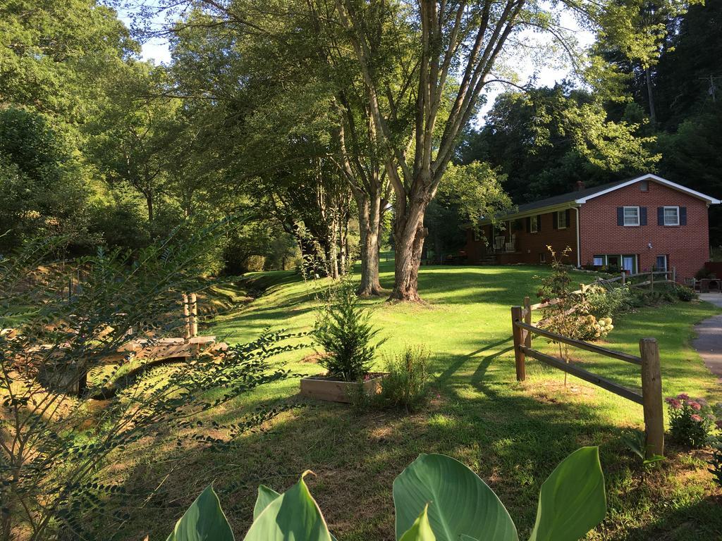 The Ashe Farm Bed & Breakfast Marshall Luaran gambar