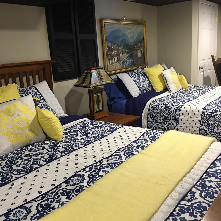The Ashe Farm Bed & Breakfast Marshall Luaran gambar