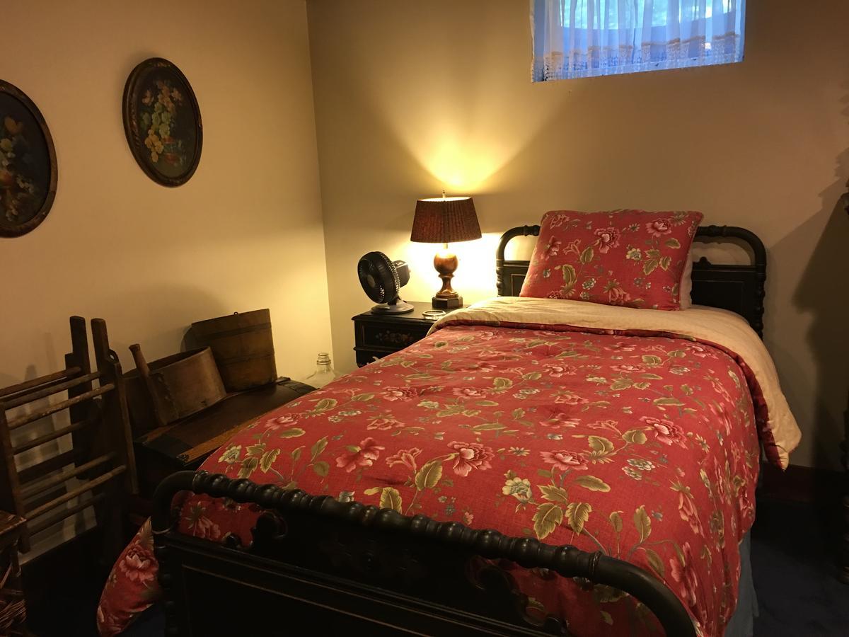The Ashe Farm Bed & Breakfast Marshall Luaran gambar