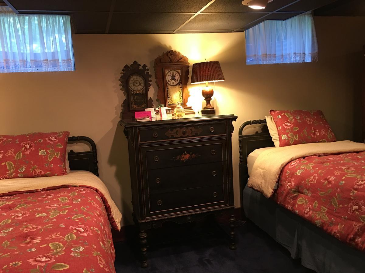 The Ashe Farm Bed & Breakfast Marshall Luaran gambar