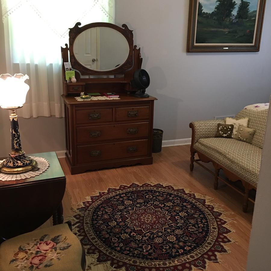 The Ashe Farm Bed & Breakfast Marshall Luaran gambar
